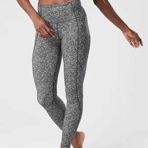 Athleta Salutation Stash Pocket Pebble Beach Tight in Powervita 3X